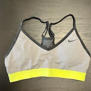 Nike dri-fit bralette with removable pads